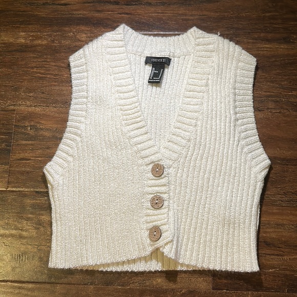knitted vest - Picture 1 of 3